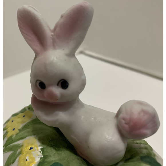 Vintage Pink Easter Bunny Rabbit On Egg Trinket Box Ceramic Porcelain - Picture 2 of 6